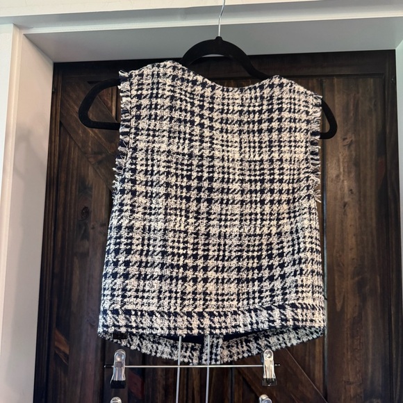 Vineyard Vines SET Bouclé Button-Front Chic Houndstooth Skirt Set - Picture 7 of 8